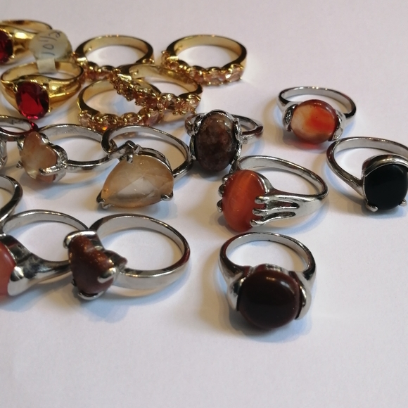 6 Rings Mystery Box, Mix of 18K GP, NWT, SS - Picture 3 of 8